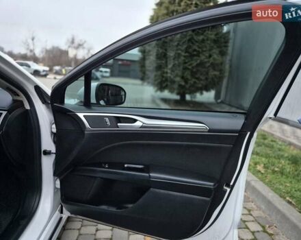 Белый Форд Фьюжн, объемом двигателя 2.49 л и пробегом 204 тыс. км за 12999 $, фото 30 на Automoto.ua