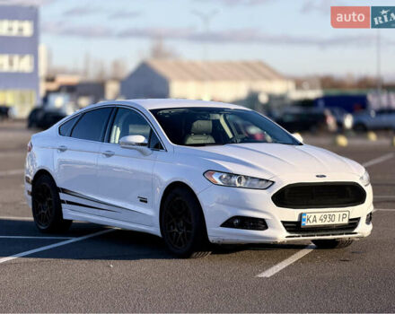 Белый Форд Фьюжн, объемом двигателя 2 л и пробегом 164 тыс. км за 13500 $, фото 6 на Automoto.ua