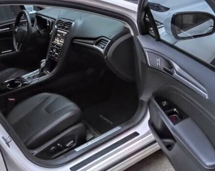 Белый Форд Фьюжн, объемом двигателя 2.5 л и пробегом 176 тыс. км за 13920 $, фото 7 на Automoto.ua