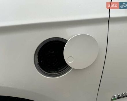 Белый Форд Фьюжн, объемом двигателя 2 л и пробегом 260 тыс. км за 13400 $, фото 36 на Automoto.ua