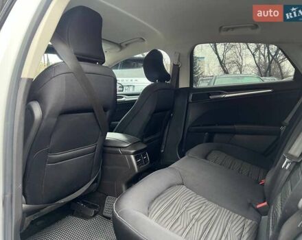 Білий Форд Фьюжен, об'ємом двигуна 2.5 л та пробігом 151 тис. км за 11200 $, фото 25 на Automoto.ua