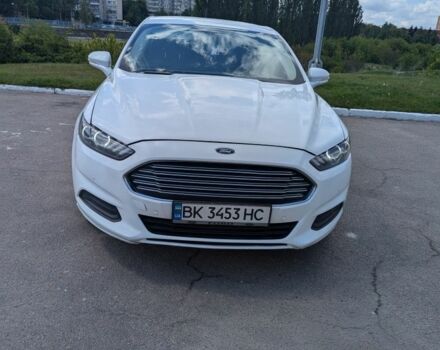 Білий Форд Фьюжен, об'ємом двигуна 2.5 л та пробігом 195 тис. км за 8400 $, фото 2 на Automoto.ua