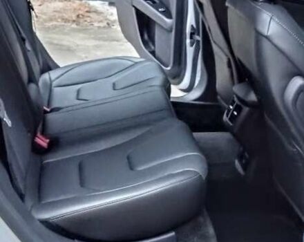 Белый Форд Фьюжн, объемом двигателя 2.5 л и пробегом 176 тыс. км за 13920 $, фото 6 на Automoto.ua