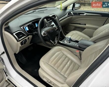 Белый Форд Фьюжн, объемом двигателя 2 л и пробегом 260 тыс. км за 13400 $, фото 12 на Automoto.ua