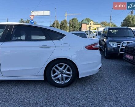 Белый Форд Фьюжн, объемом двигателя 2.49 л и пробегом 250 тыс. км за 8800 $, фото 6 на Automoto.ua