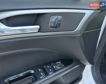 Форд Фьюжн 2016 в Киеве на Automoto.ua Белый Форд Фьюжн, объемом двигателя 2 л и пробегом 146 тыс. км за 13500 $, фото 9 на Automoto.ua