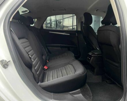 Білий Форд Фьюжен, об'ємом двигуна 2.5 л та пробігом 151 тис. км за 11200 $, фото 22 на Automoto.ua