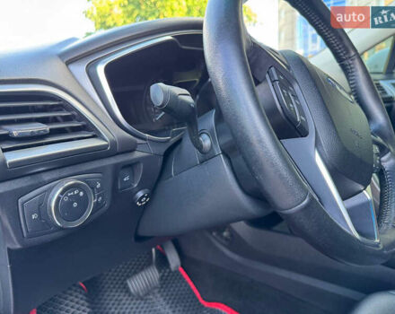 Білий Форд Фьюжен, об'ємом двигуна 2.5 л та пробігом 109 тис. км за 13200 $, фото 29 на Automoto.ua