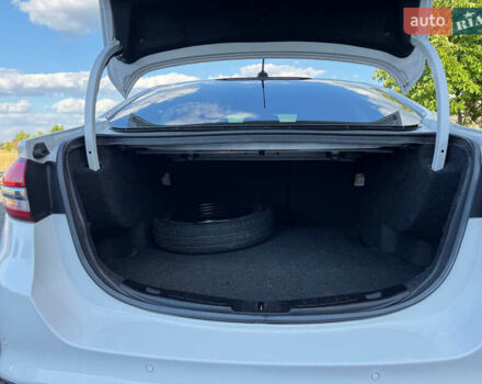 Білий Форд Фьюжен, об'ємом двигуна 2.5 л та пробігом 109 тис. км за 13200 $, фото 22 на Automoto.ua