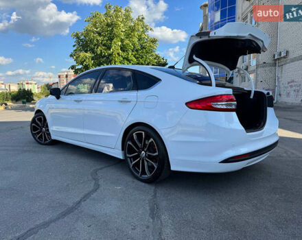 Білий Форд Фьюжен, об'ємом двигуна 2.5 л та пробігом 109 тис. км за 13200 $, фото 8 на Automoto.ua