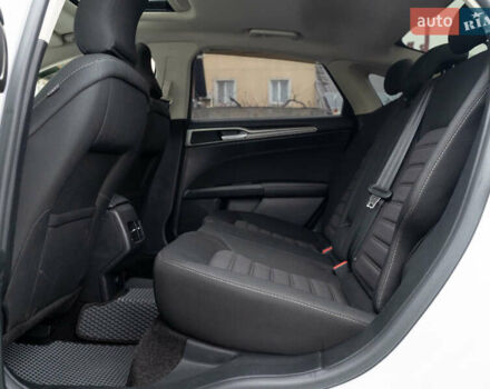 Белый Форд Фьюжн, объемом двигателя 2 л и пробегом 176 тыс. км за 13900 $, фото 24 на Automoto.ua