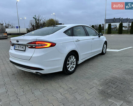 Белый Форд Фьюжн, объемом двигателя 2.49 л и пробегом 130 тыс. км за 12000 $, фото 3 на Automoto.ua