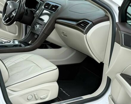 Форд Фьюжн 2017 в Ивано-Франковске на Automoto.ua Белый Форд Фьюжн, объемом двигателя 2 л и пробегом 68 тыс. км за 8500 $, фото 11 на Automoto.ua