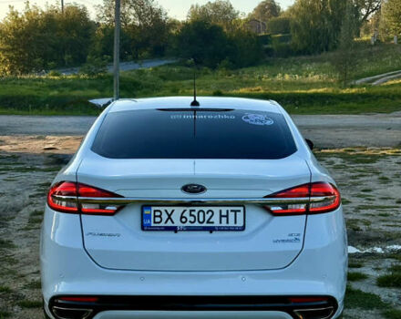 Белый Форд Фьюжн, объемом двигателя 2 л и пробегом 155 тыс. км за 14300 $, фото 4 на Automoto.ua
