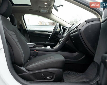 Белый Форд Фьюжн, объемом двигателя 2 л и пробегом 176 тыс. км за 13900 $, фото 20 на Automoto.ua