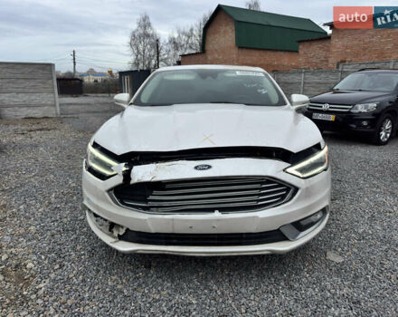 Білий Форд Фьюжен, об'ємом двигуна 2 л та пробігом 135 тис. км за 8500 $, фото 1 на Automoto.ua