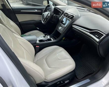 Білий Форд Фьюжен, об'ємом двигуна 2 л та пробігом 183 тис. км за 14500 $, фото 18 на Automoto.ua