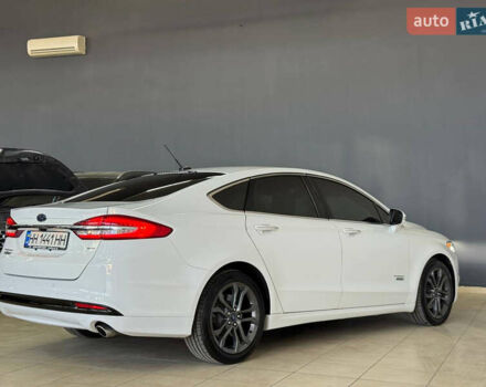 Белый Форд Фьюжн, объемом двигателя 2 л и пробегом 160 тыс. км за 16900 $, фото 3 на Automoto.ua