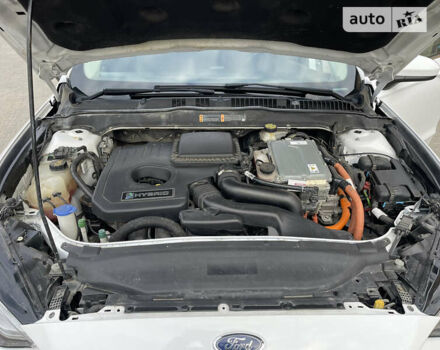 Білий Форд Фьюжен, об'ємом двигуна 2 л та пробігом 197 тис. км за 13600 $, фото 23 на Automoto.ua
