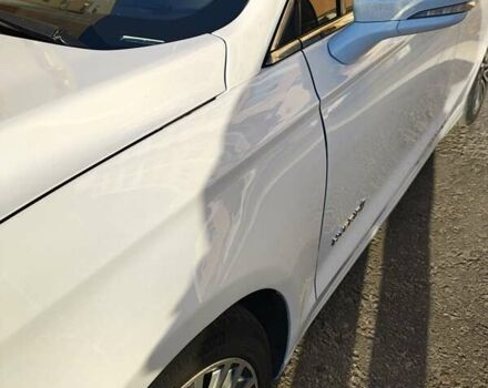 Форд Фьюжн 2017 в Киеве на Automoto.ua Белый Форд Фьюжн, объемом двигателя 2 л и пробегом 159 тыс. км за 17000 $, фото 1 на Automoto.ua