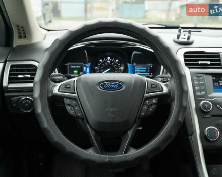 Белый Форд Фьюжн, объемом двигателя 2 л и пробегом 176 тыс. км за 13900 $, фото 12 на Automoto.ua