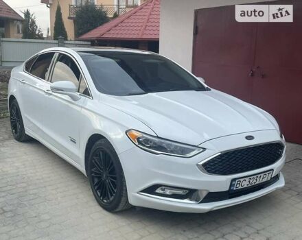 Белый Форд Фьюжн, объемом двигателя 2 л и пробегом 230 тыс. км за 14500 $, фото 3 на Automoto.ua