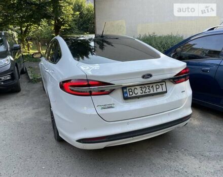 Белый Форд Фьюжн, объемом двигателя 2 л и пробегом 230 тыс. км за 14500 $, фото 1 на Automoto.ua