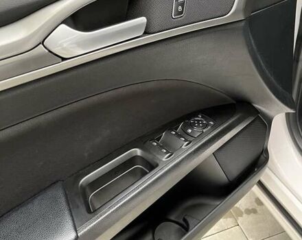 Белый Форд Фьюжн, объемом двигателя 2 л и пробегом 133 тыс. км за 15000 $, фото 11 на Automoto.ua