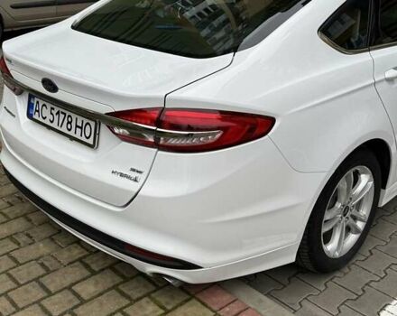 Белый Форд Фьюжн, объемом двигателя 2 л и пробегом 142 тыс. км за 14000 $, фото 2 на Automoto.ua