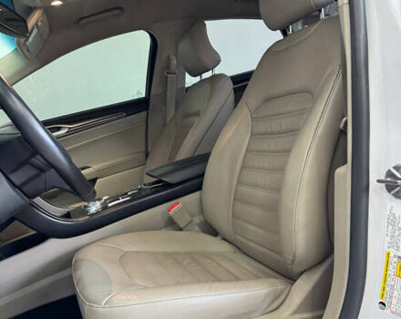 Белый Форд Фьюжн, объемом двигателя 2 л и пробегом 160 тыс. км за 16900 $, фото 11 на Automoto.ua