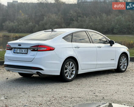 Білий Форд Фьюжен, об'ємом двигуна 2 л та пробігом 175 тис. км за 12500 $, фото 10 на Automoto.ua