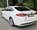 Білий Форд Фьюжен, об'ємом двигуна 2 л та пробігом 175 тис. км за 16700 $, фото 4 на Automoto.ua