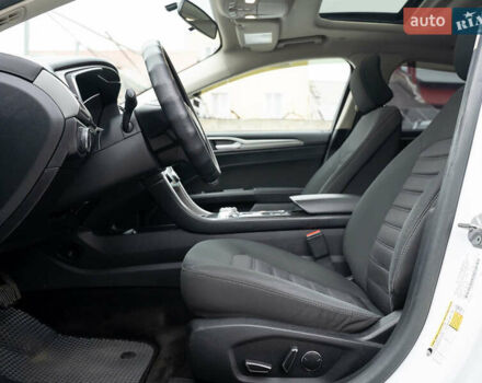 Белый Форд Фьюжн, объемом двигателя 2 л и пробегом 176 тыс. км за 13900 $, фото 14 на Automoto.ua