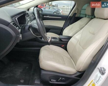 Форд Фьюжн 2017 в Полтаве на Automoto.ua Белый Форд Фьюжн, объемом двигателя 2 л и пробегом 165 тыс. км за 2200 $, фото 6 на Automoto.ua