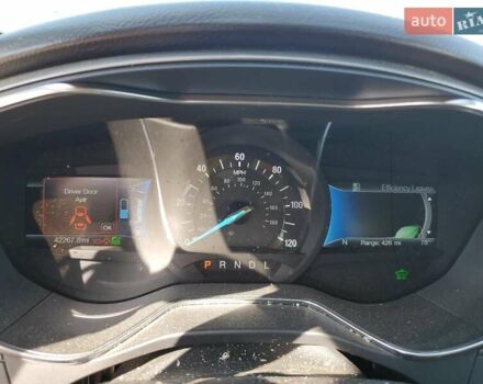 Белый Форд Фьюжн, объемом двигателя 2 л и пробегом 67 тыс. км за 2600 $, фото 8 на Automoto.ua