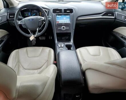 Форд Фьюжн 2017 в Полтаве на Automoto.ua Белый Форд Фьюжн, объемом двигателя 2 л и пробегом 165 тыс. км за 2200 $, фото 7 на Automoto.ua
