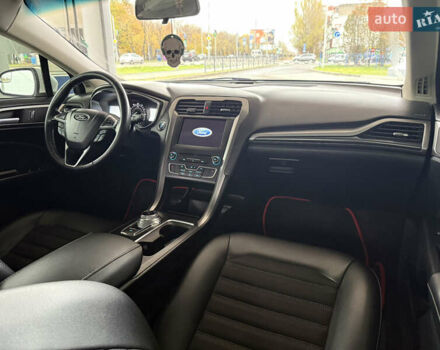 Білий Форд Фьюжен, об'ємом двигуна 2.49 л та пробігом 111 тис. км за 12999 $, фото 6 на Automoto.ua