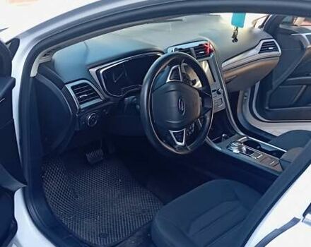 Білий Форд Фьюжен, об'ємом двигуна 1.5 л та пробігом 70 тис. км за 14000 $, фото 23 на Automoto.ua