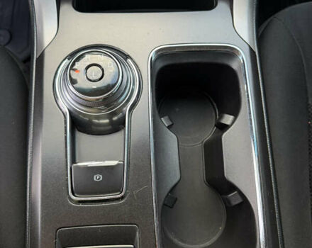 Білий Форд Фьюжен, об'ємом двигуна 2 л та пробігом 175 тис. км за 12500 $, фото 25 на Automoto.ua