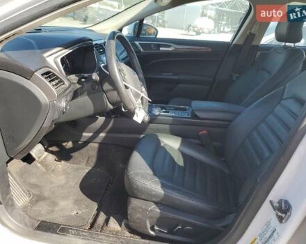 Белый Форд Фьюжн, объемом двигателя 2 л и пробегом 67 тыс. км за 2600 $, фото 6 на Automoto.ua