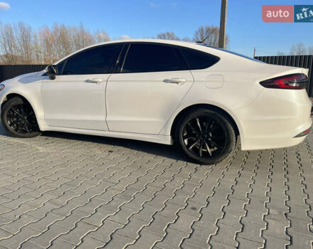 Белый Форд Фьюжн, объемом двигателя 2.49 л и пробегом 170 тыс. км за 11300 $, фото 10 на Automoto.ua