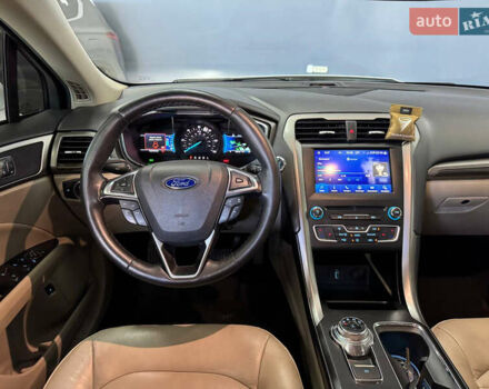 Белый Форд Фьюжн, объемом двигателя 2 л и пробегом 160 тыс. км за 16900 $, фото 9 на Automoto.ua