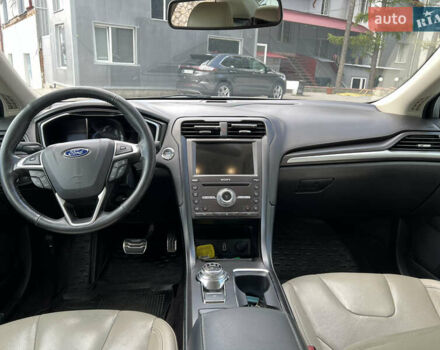 Білий Форд Фьюжен, об'ємом двигуна 2 л та пробігом 183 тис. км за 14500 $, фото 13 на Automoto.ua