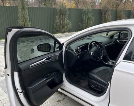 Белый Форд Фьюжн, объемом двигателя 2 л и пробегом 133 тыс. км за 15000 $, фото 10 на Automoto.ua