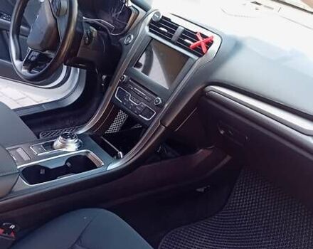 Білий Форд Фьюжен, об'ємом двигуна 1.5 л та пробігом 70 тис. км за 14000 $, фото 21 на Automoto.ua