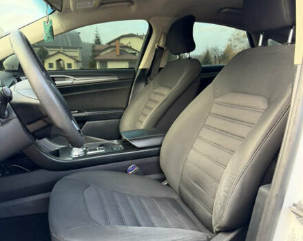 Білий Форд Фьюжен, об'ємом двигуна 2 л та пробігом 175 тис. км за 12500 $, фото 21 на Automoto.ua