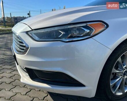 Білий Форд Фьюжен, об'ємом двигуна 2 л та пробігом 174 тис. км за 14700 $, фото 2 на Automoto.ua