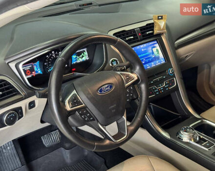 Белый Форд Фьюжн, объемом двигателя 2 л и пробегом 160 тыс. км за 16900 $, фото 13 на Automoto.ua