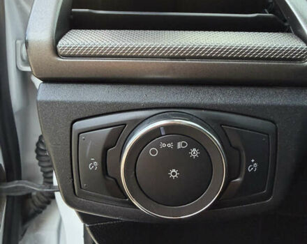 Білий Форд Фьюжен, об'ємом двигуна 2 л та пробігом 175 тис. км за 12500 $, фото 23 на Automoto.ua