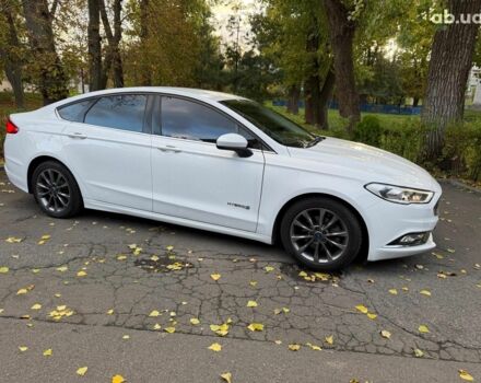 Білий Форд Фьюжен, об'ємом двигуна 2 л та пробігом 303 тис. км за 12940 $, фото 3 на Automoto.ua